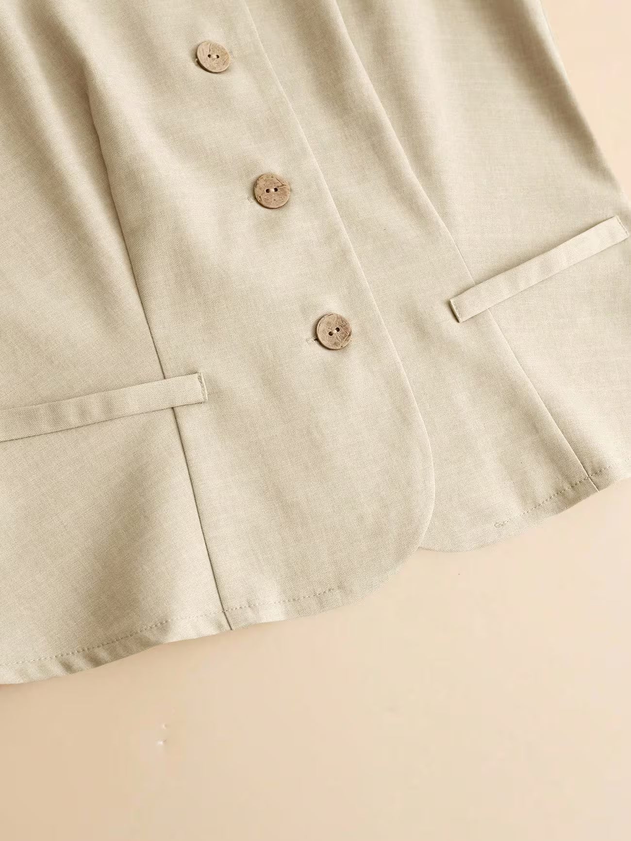 Beige Ärmlös Väst och Shorts Matchande Set