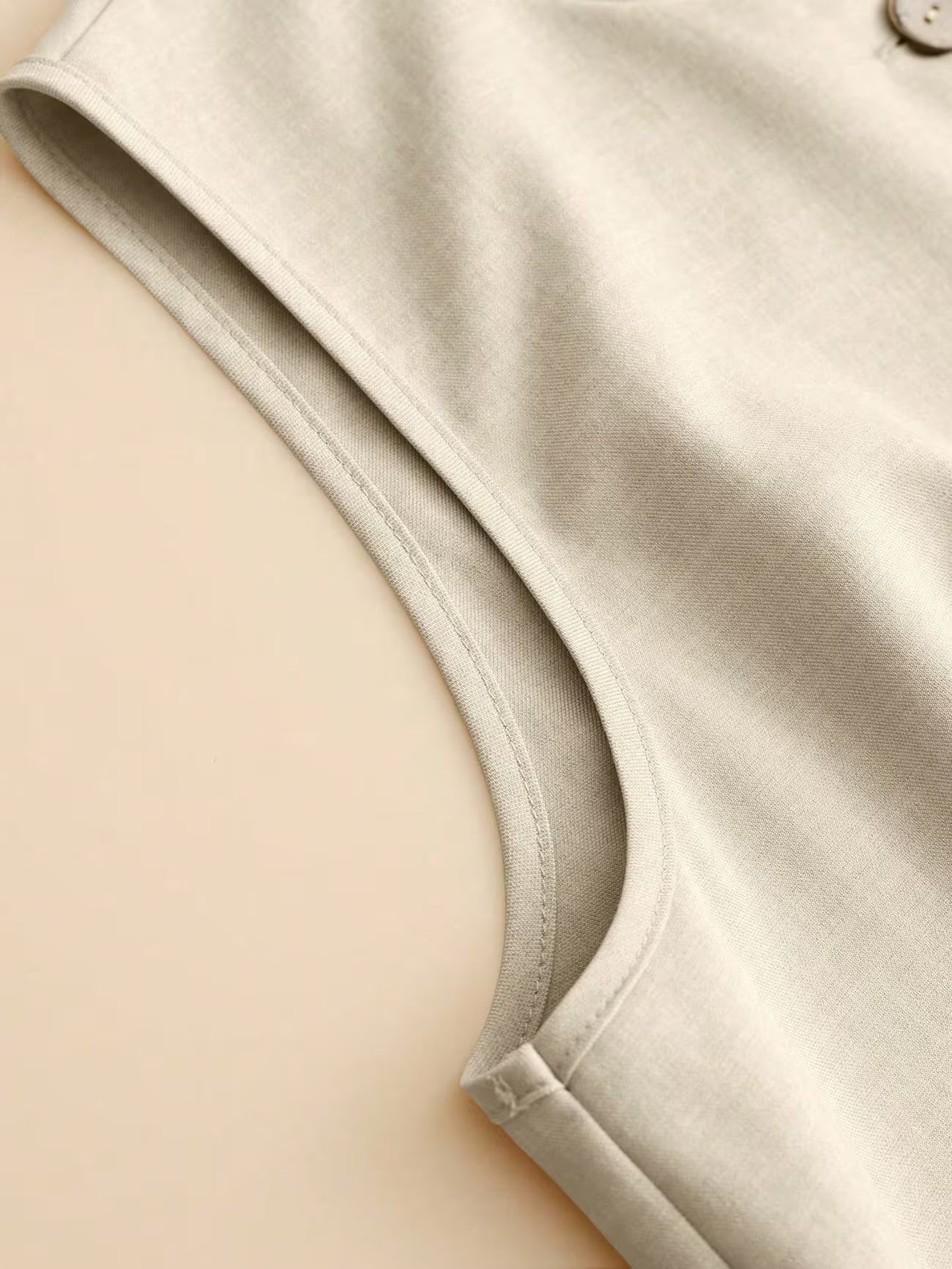Beige Ärmlös Väst och Shorts Matchande Set