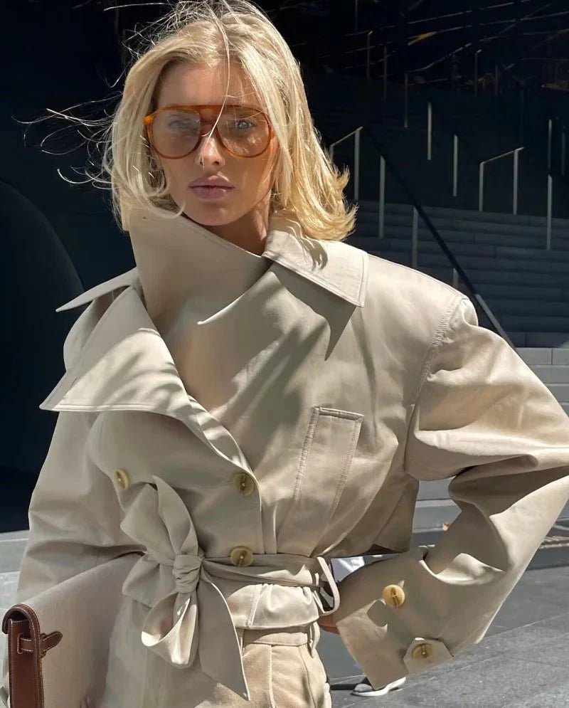 Beige Dubbelknäppt Trenchcoat med Skärp