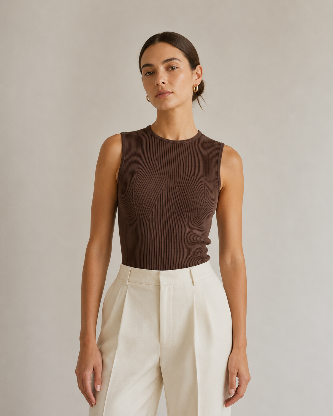 Beige Ribbat Linne med Rund Hals
