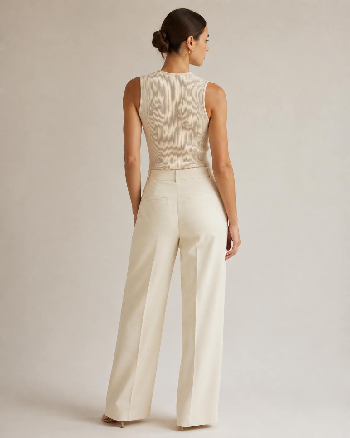 Beige Ribbat Linne med Rund Hals