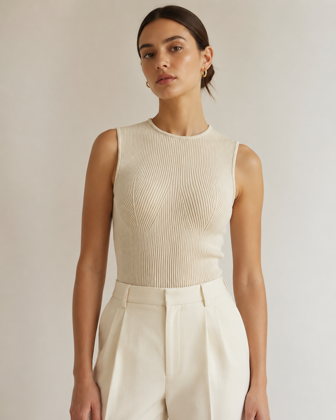 Beige Ribbat Linne med Rund Hals