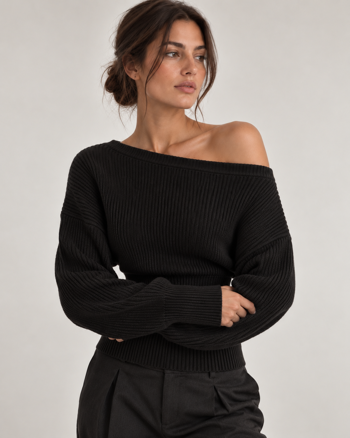 Croppad Stickad Tröja med Off Shoulder och Långa Ärmar